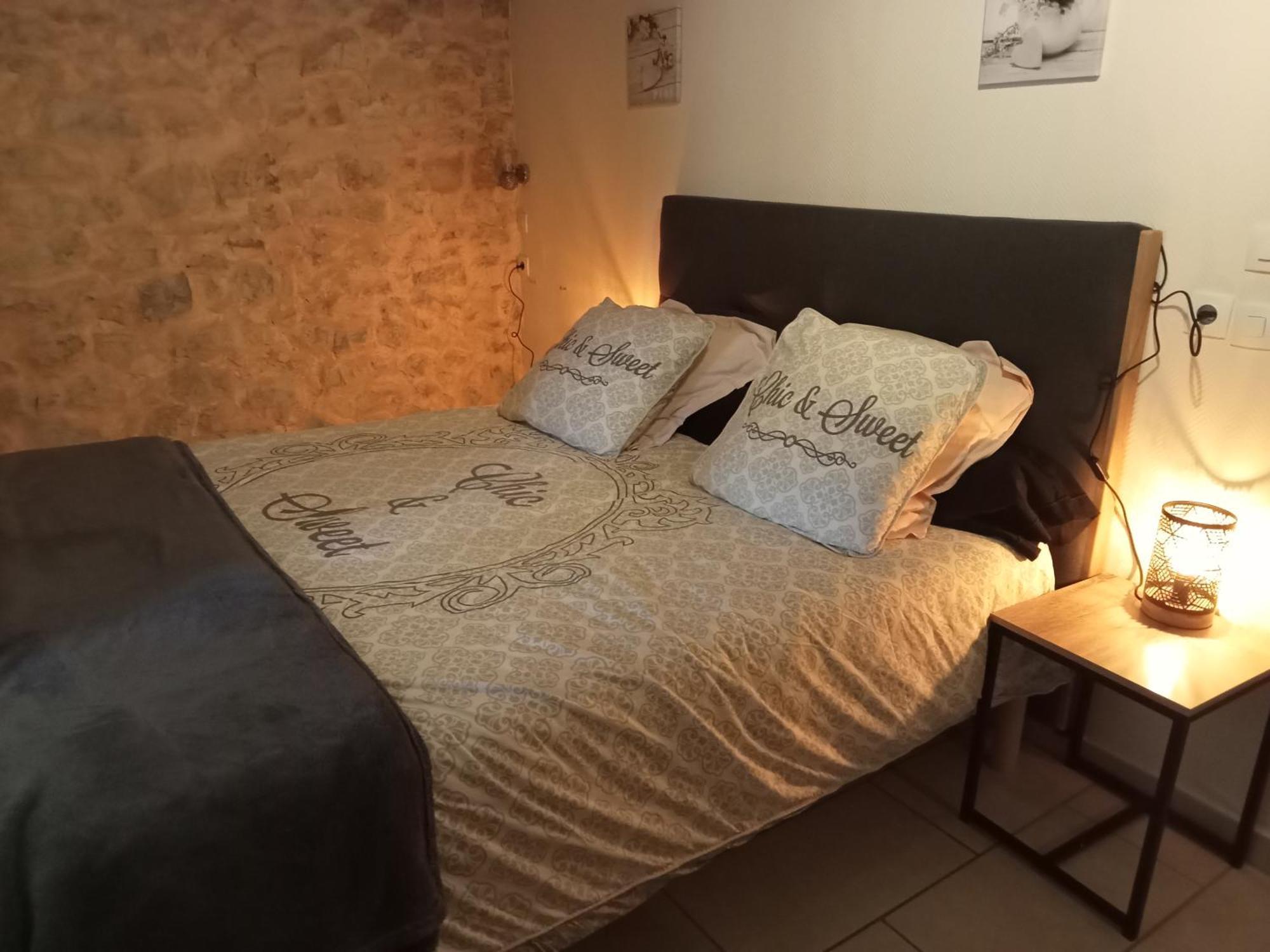Bed and Breakfast La Dame Blanche Saint-Maurice-d'Ibie Екстер'єр фото