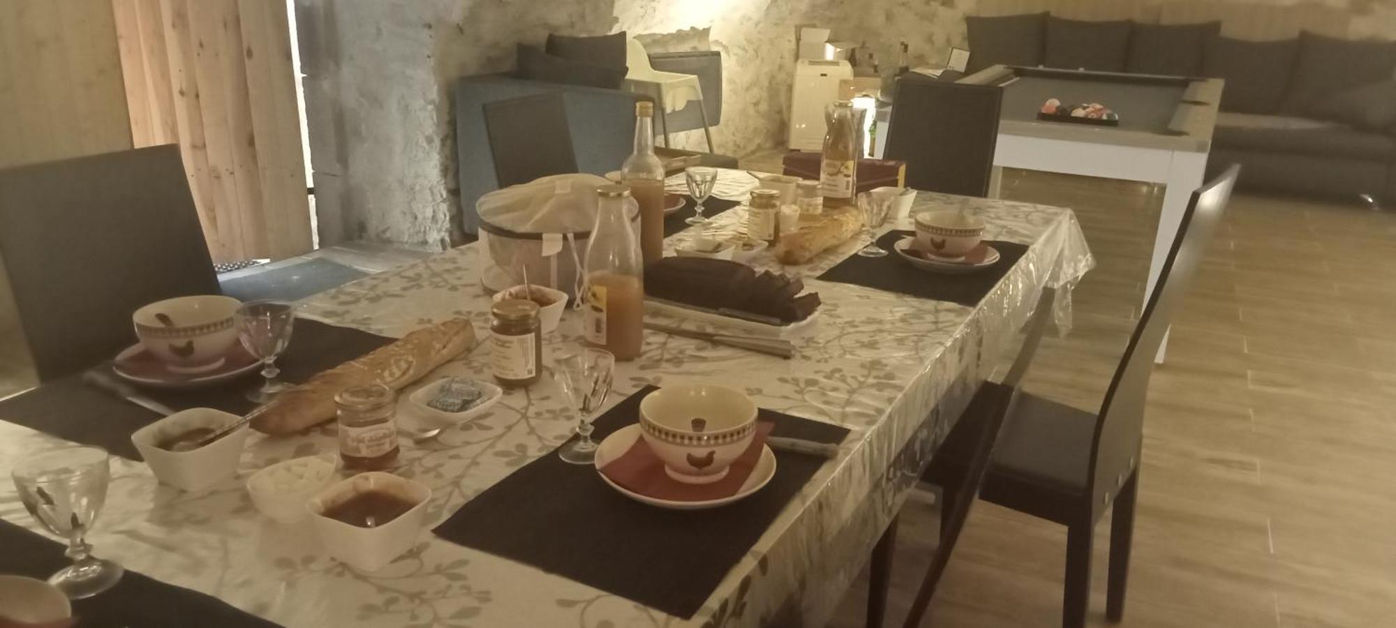 Bed and Breakfast La Dame Blanche Saint-Maurice-d'Ibie Екстер'єр фото